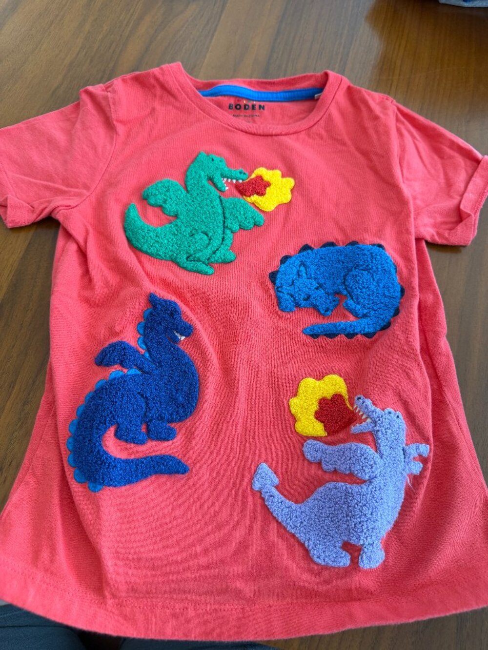 Mini Boden Boys Embroidered Dragon t-shirt / 5-6